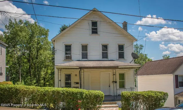 $1,400 | 144 Jefferson Street, Simpson, PA 18407