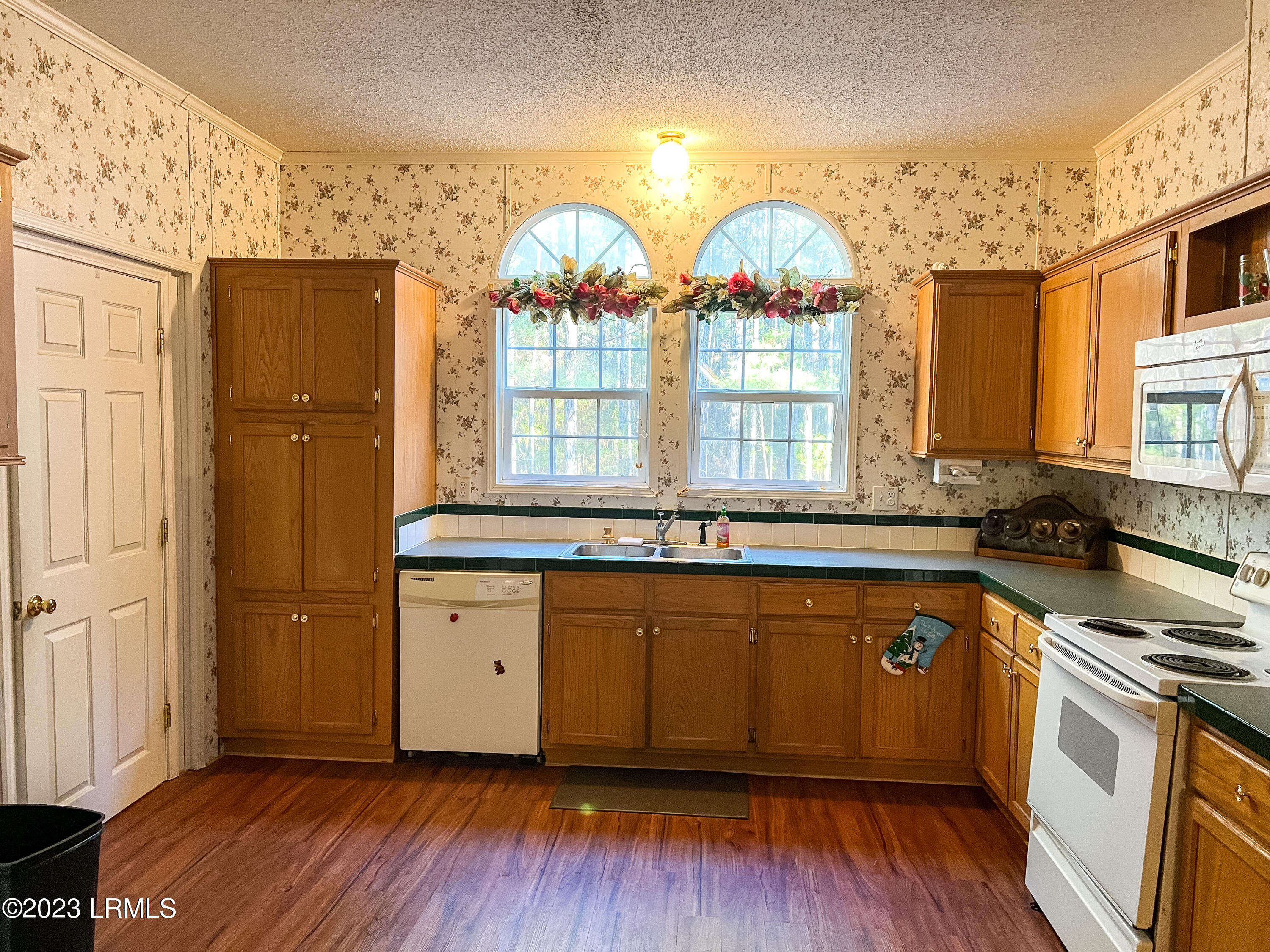 200 Circle Road Hampton, SC 29924 - Photo 3 of 18 IMG_9955