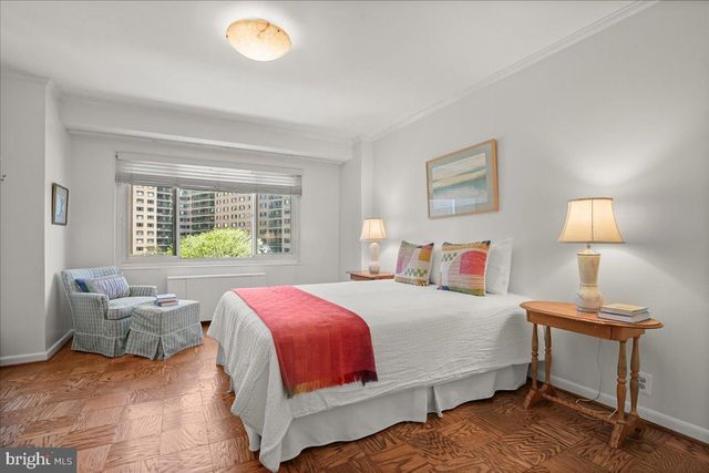 $645,000 | 4201 Cathedral Avenue Northwest, Unit 415W, Washington, DC 20016