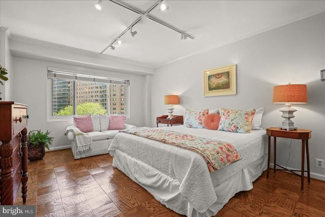 $645,000 | 4201 Cathedral Avenue Northwest, Unit 415W, Washington, DC 20016