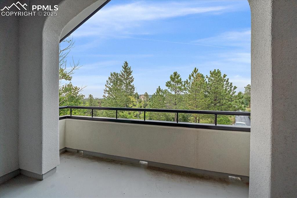 8045 Eagle Road Larkspur, CO 80118 - Photo 27 of 50 a view of balcony with city view