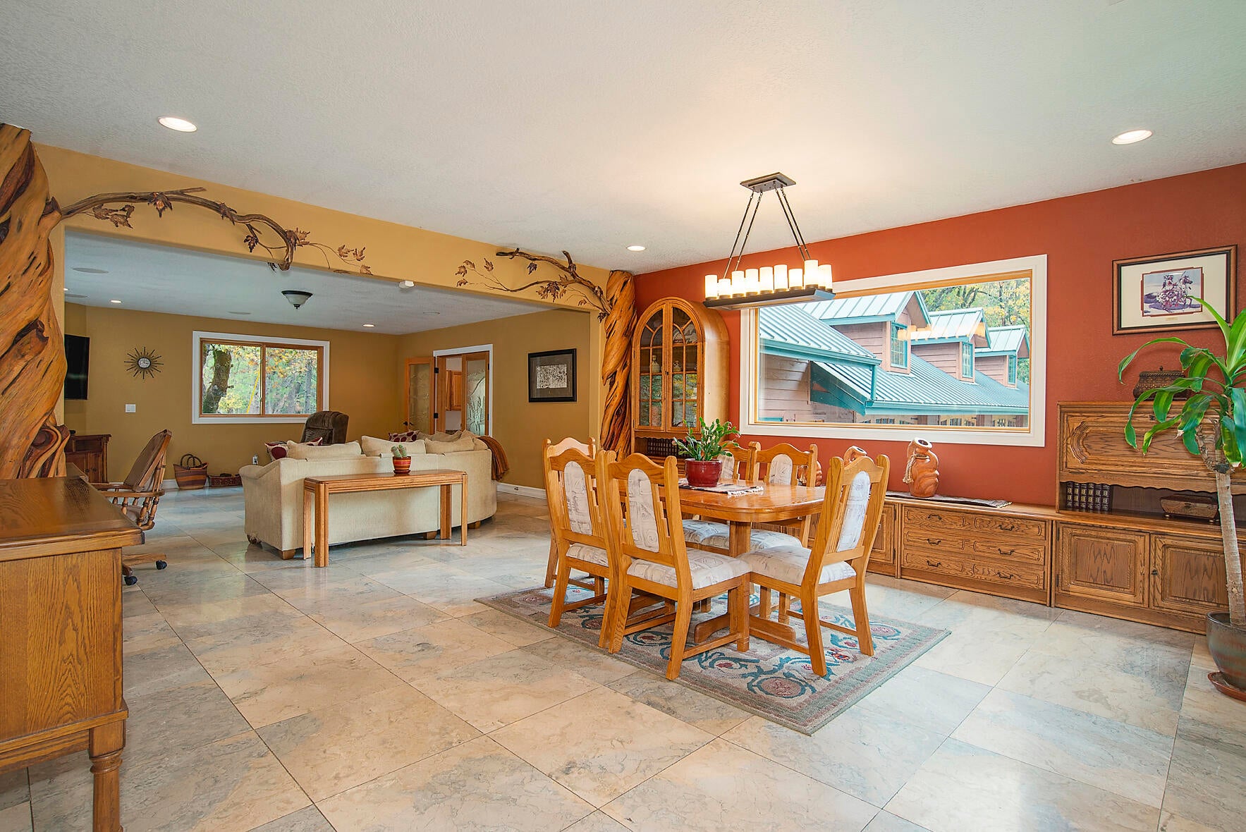 1665 Upper River Road Gold Hill, OR 97525 - Photo 12 of 48 Dining Area