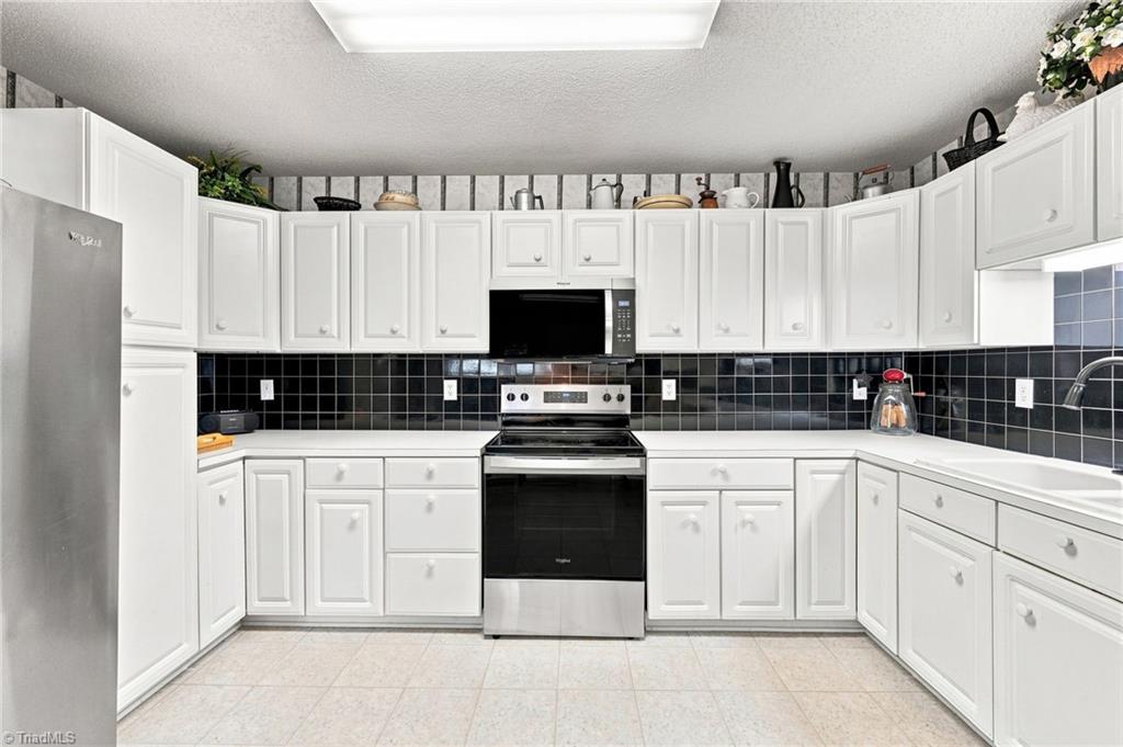 1824 Binkley Road East Bend, NC 27018 - Photo 11 of 49 Gallery Image 11