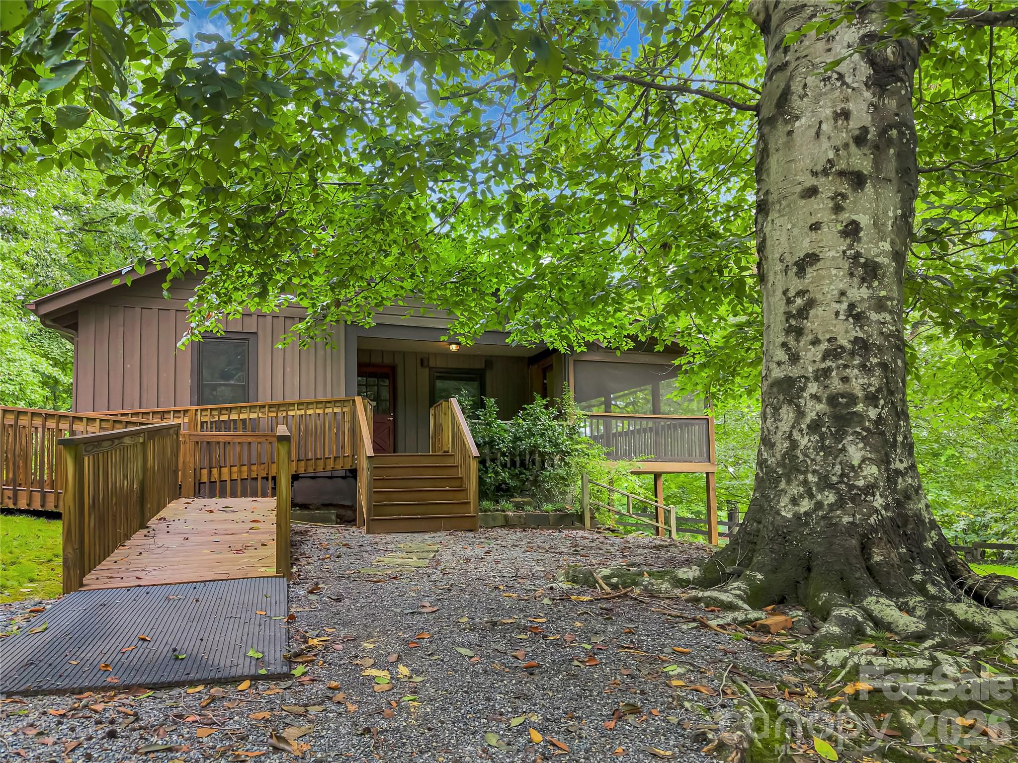 989 Fox Mountain Road Columbus, NC 28722 - Photo 43 of 46 Gallery Image 43