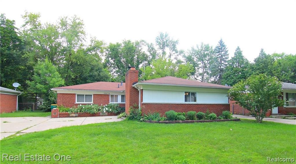 23074 Tuck Road Farmington, MI 48336 - Photo 1 of 17
