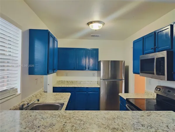 $3,500 | 1139 Freshwater Lakes Drive, Unit 1139, West Palm Beach, FL 33401