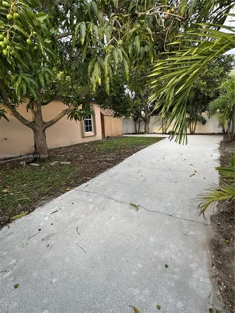 $3,400 | 1139 Freshwater Lakes Drive, Unit 1139, West Palm Beach, FL 33401