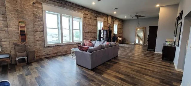 $1,500,000 | 450 1st Street, Menominee, MI 49858