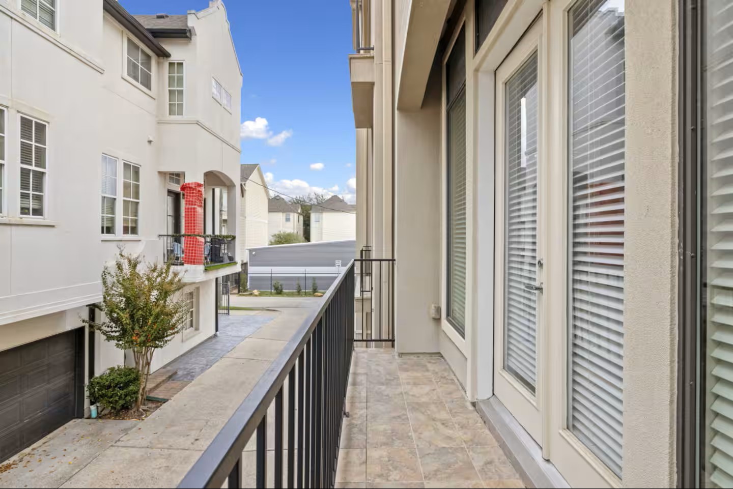 1205 Detering Street Houston, TX 77007 - Photo 3 of 30 a dinning room with large window