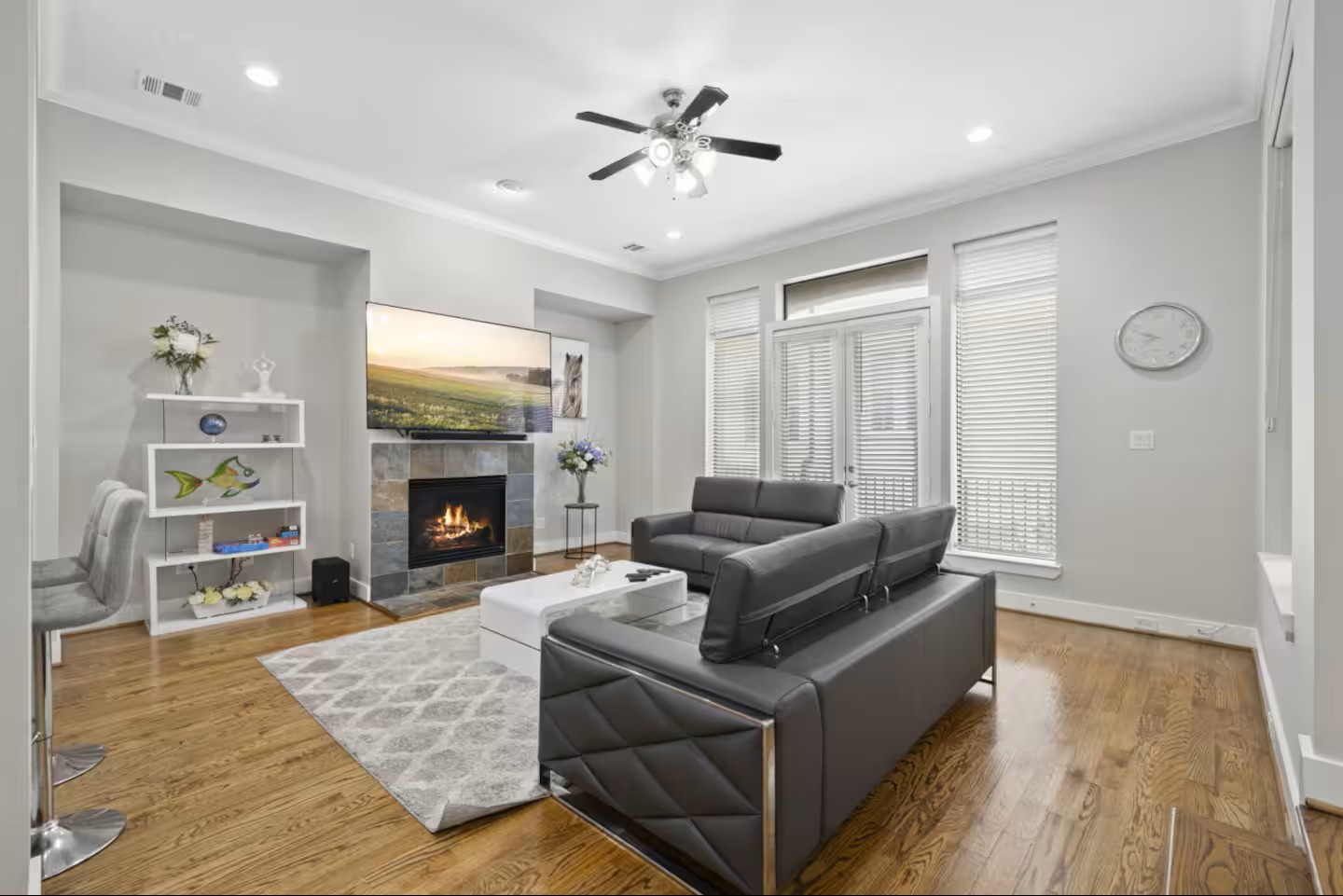 1205 Detering Street Houston, TX 77007 - Photo 4 of 30 a living room with furniture and a fireplace