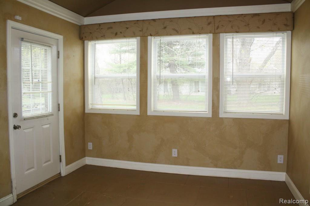 6750 Halyard Road Bloomfield Hills, MI 48301 - Photo 12 of 25