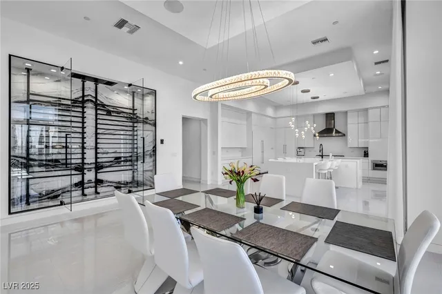 $3,750,000 | 9760 Solar Avenue, Las Vegas, NV 89149