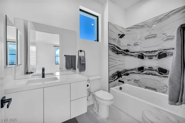 $3,750,000 | 9760 Solar Avenue, Las Vegas, NV 89149