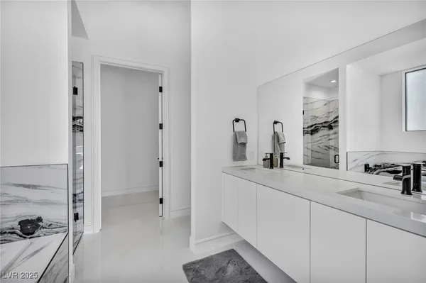 $3,500,000 | 9760 Solar Avenue, Las Vegas, NV 89149