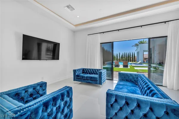$3,500,000 | 9760 Solar Avenue, Las Vegas, NV 89149