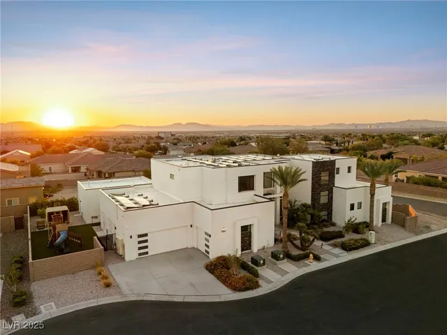 $3,750,000 | 9760 Solar Avenue, Las Vegas, NV 89149