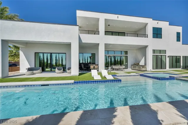 $3,750,000 | 9760 Solar Avenue, Las Vegas, NV 89149