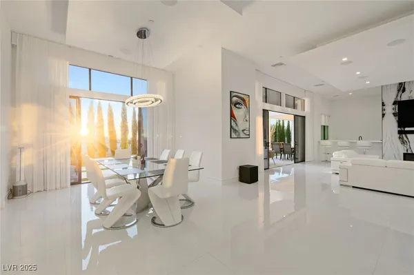 $3,500,000 | 9760 Solar Avenue, Las Vegas, NV 89149