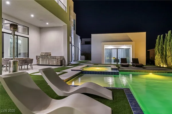 $3,500,000 | 9760 Solar Avenue, Las Vegas, NV 89149