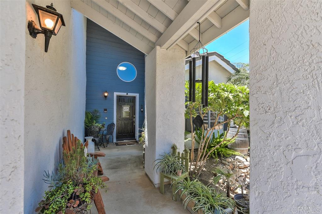 1660 Joshua Tree Lane Fallbrook, CA 92028 - Photo 2 of 25