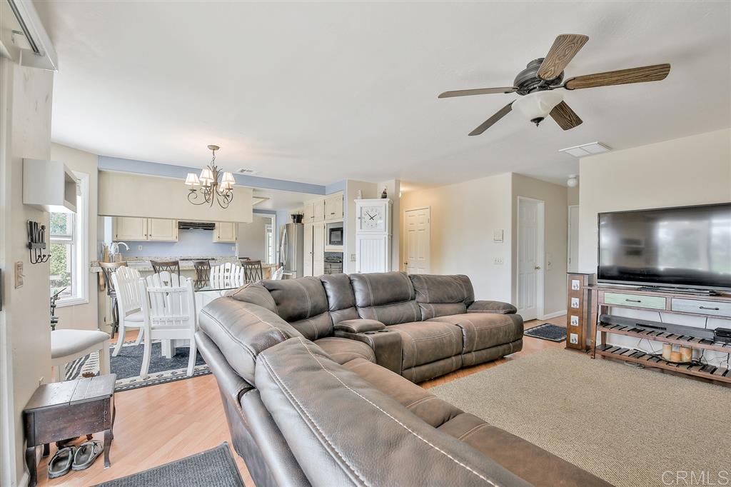 1660 Joshua Tree Lane Fallbrook, CA 92028 - Photo 10 of 25