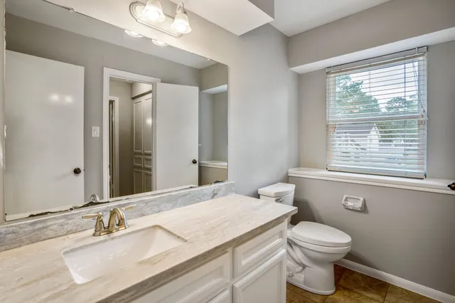 $2,500 | 7607 Wycomb Lane, Houston, TX 77070