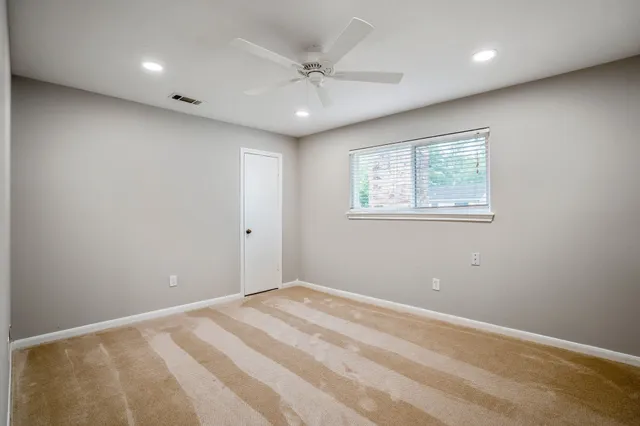 $2,500 | 7607 Wycomb Lane, Houston, TX 77070