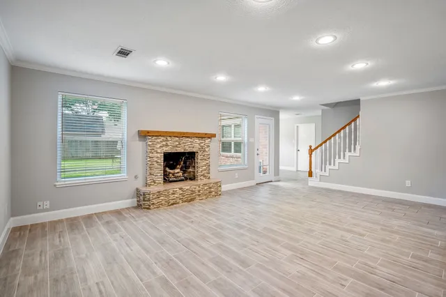 $2,500 | 7607 Wycomb Lane, Houston, TX 77070