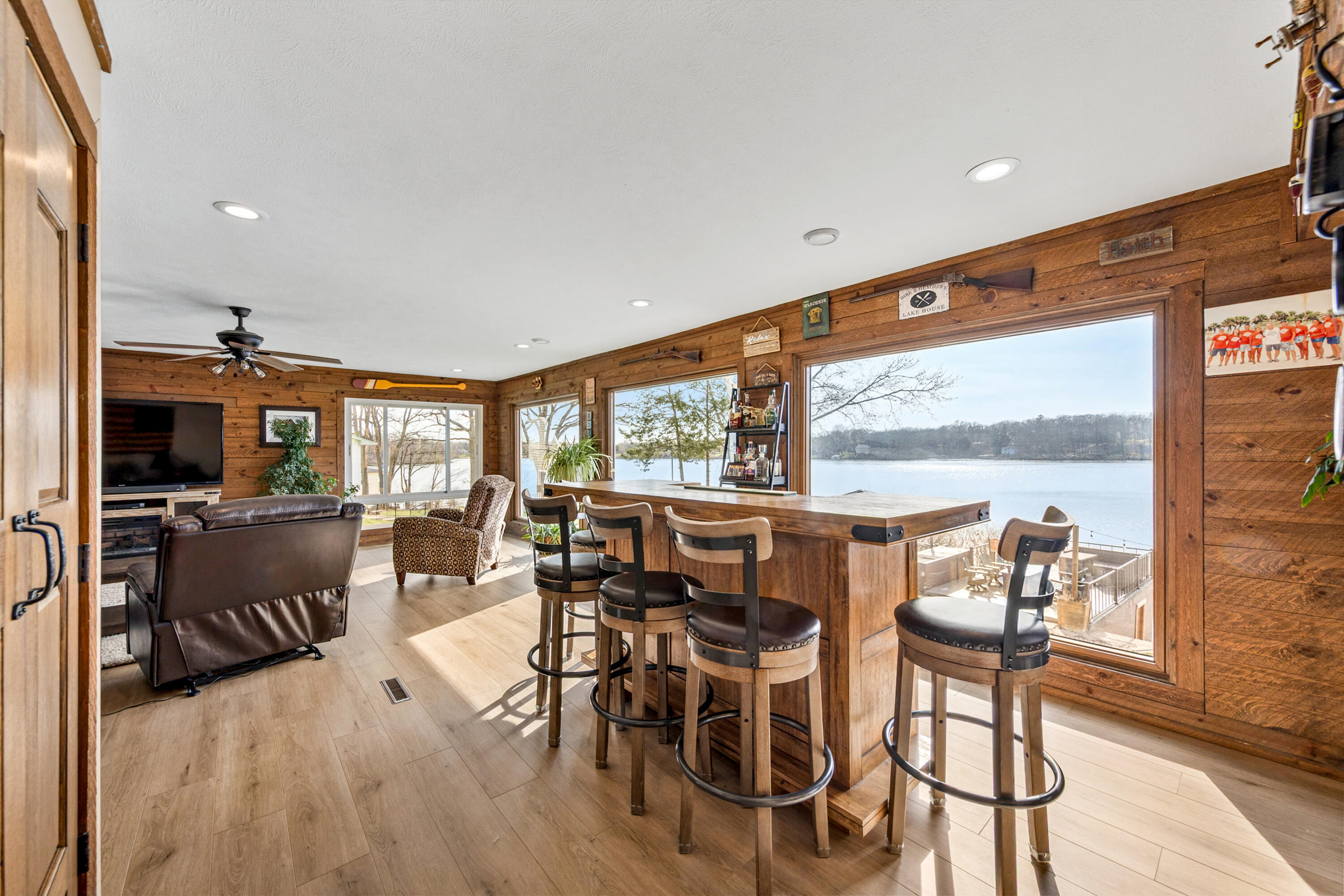 5420 West Peninsula Road Waterford, WI 53185 - Photo 23 of 65 Bar overlooking the Lake