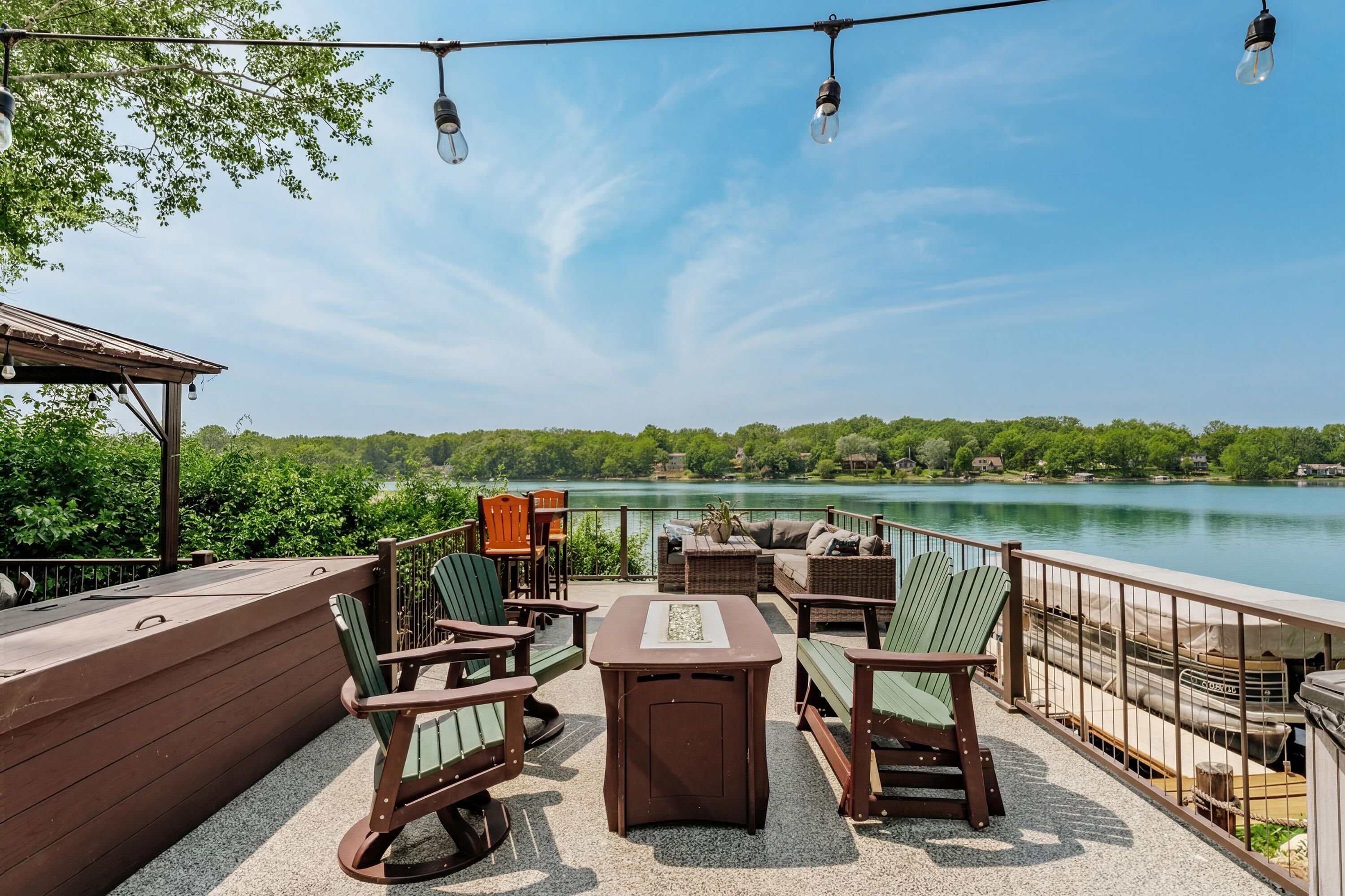 5420 West Peninsula Road Waterford, WI 53185 - Photo 42 of 65 Enjoy dinner on the Lake!