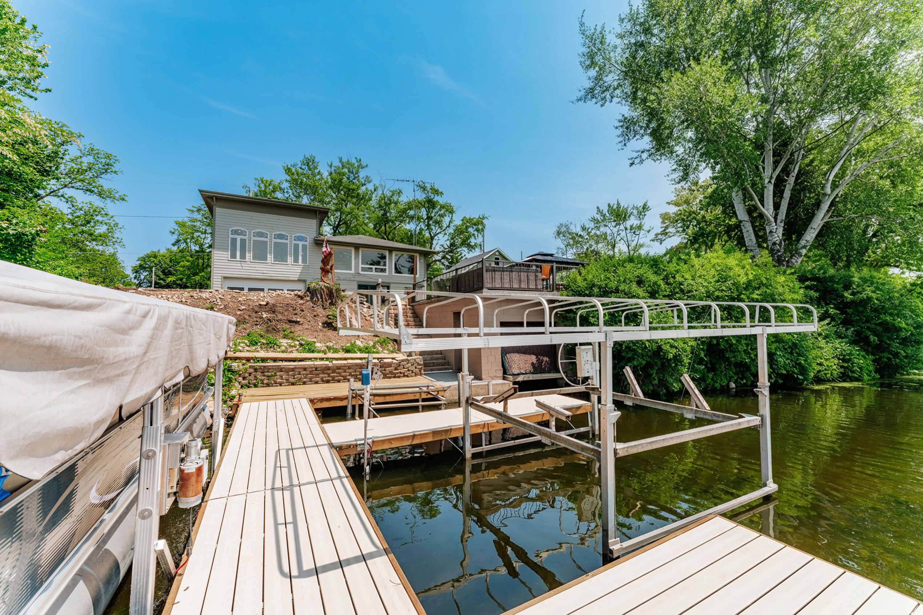 5420 West Peninsula Road Waterford, WI 53185 - Photo 46 of 65 Boat Lift