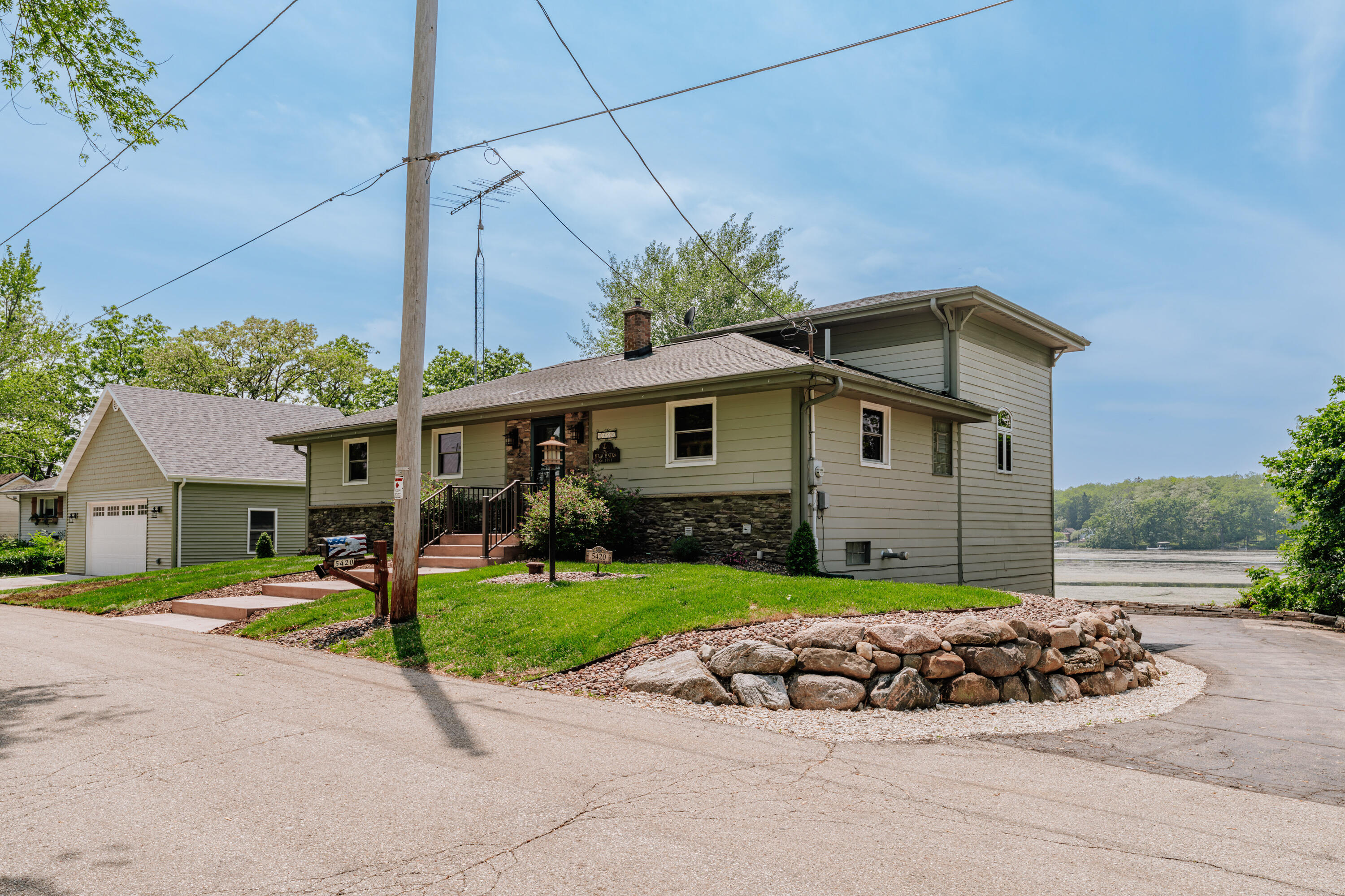 5420 West Peninsula Road Waterford, WI 53185 - Photo 59 of 65 5420 W Peninsula Dr