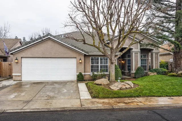 $555,000 | 6168 North Stockdale Drive, Fresno, CA 93722