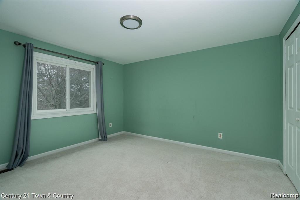 1275 Cobridge Drive Rochester Hills, MI 48306 - Photo 29 of 39