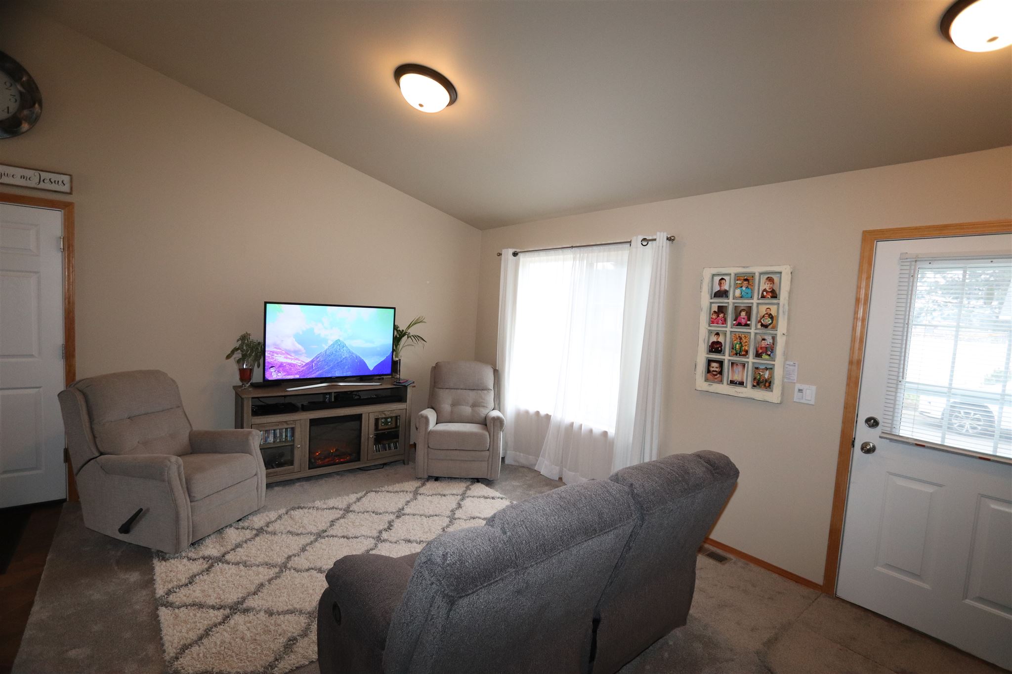 15119 Riverside Lane Spokane Valley, WA 99037 - Photo 8 of 15 Gallery Image 8