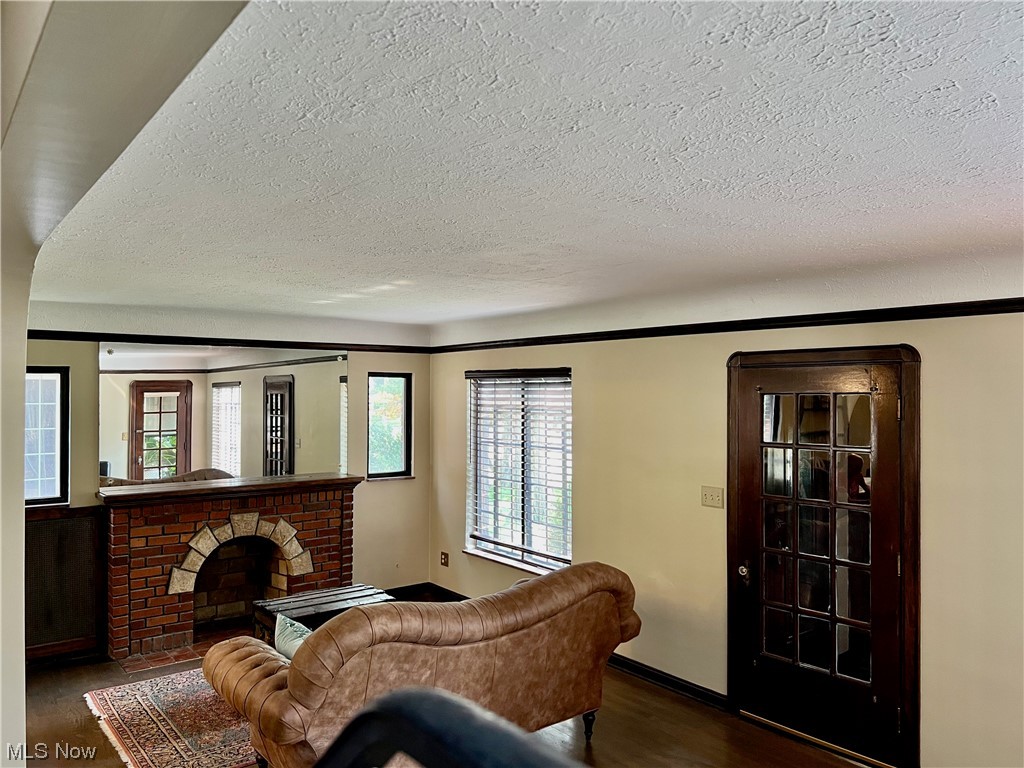 1242 Castleton Road Cleveland Heights, OH 44121 - Photo 13 of 32 Living Room