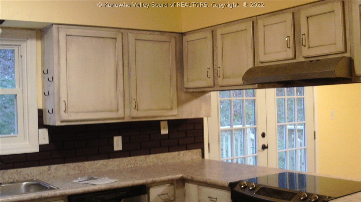 1214 Peach Ridge Road Hurricane, WV 25526 - Photo 6 of 23 Gallery Image 6