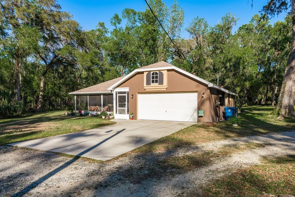7182 Griffin Road Brooksville, FL 34601 - Photo 3 of 29