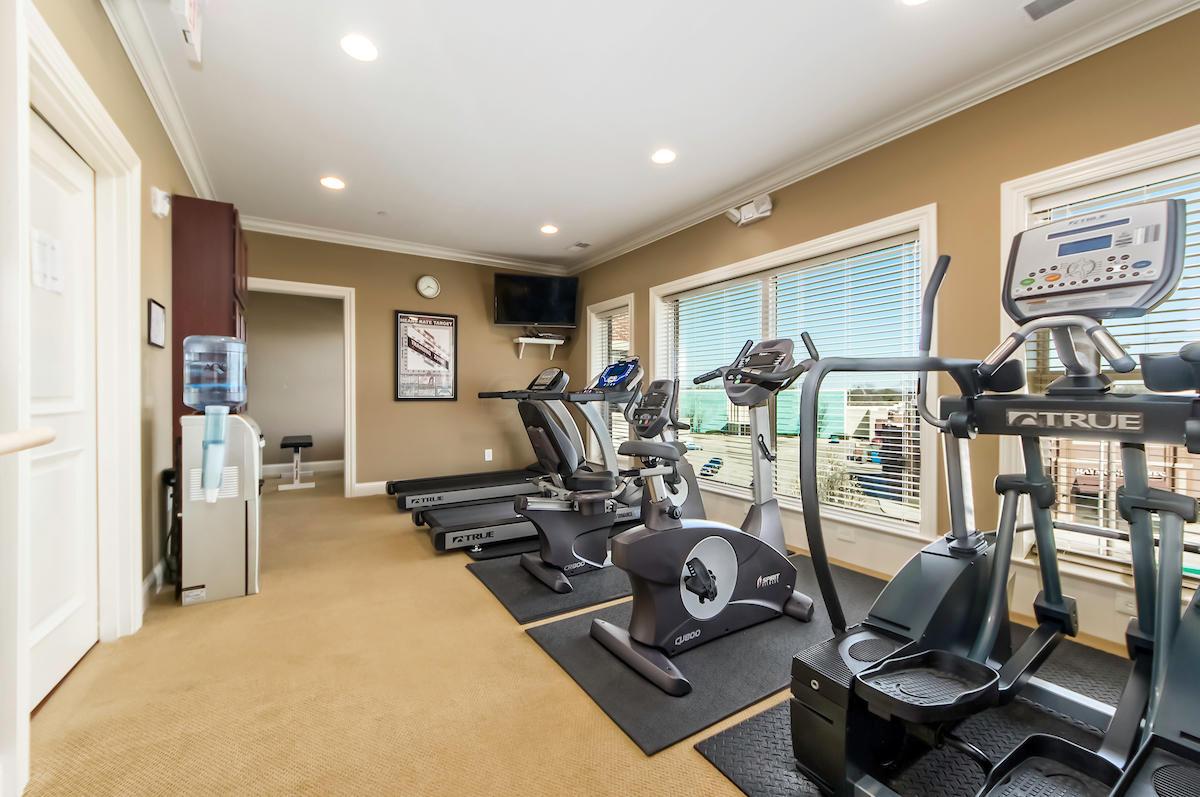 3175 Tremont Road, Unit 413 Columbus, OH 43221 - Photo 33 of 38