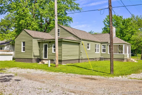 $139,900 | 217 Hunter Street, Charleston, MO 63834