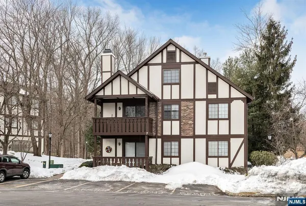 $493,000 | 707 Thoreau Court, Mahwah, NJ 07430