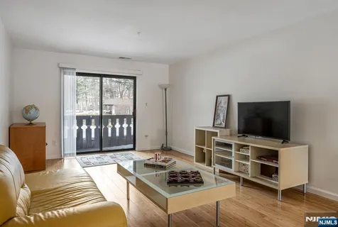 $493,000 | 707 Thoreau Court, Mahwah, NJ 07430