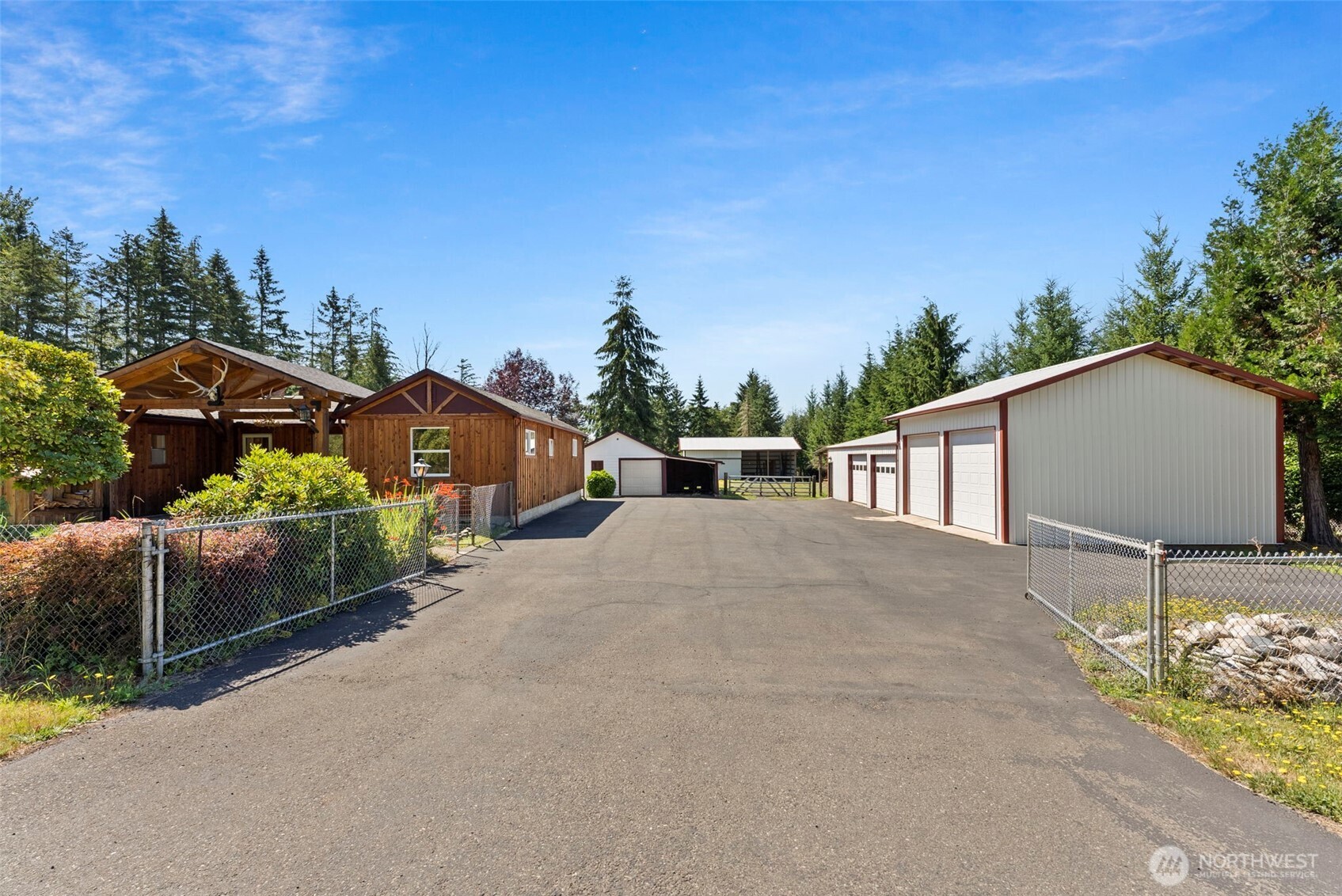 1296 Centralia Alpha Road Chehalis, WA 98532 - Photo 3 of 40