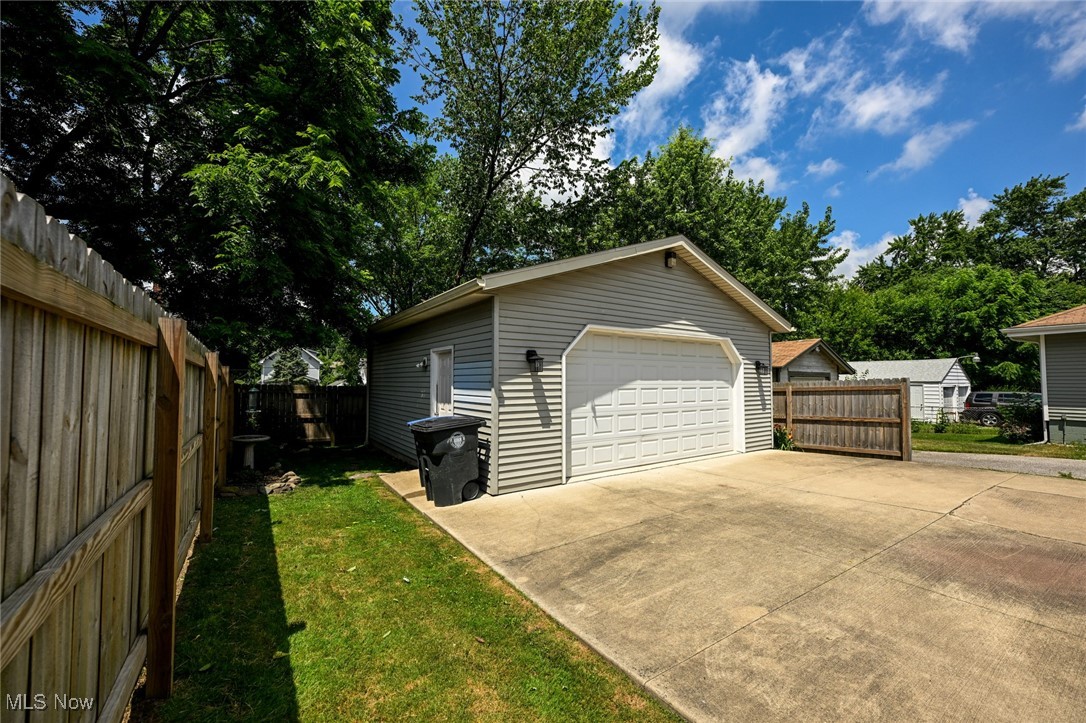 1236 Murray Avenue Akron, OH 44310 - Photo 26 of 29 View of detached garage