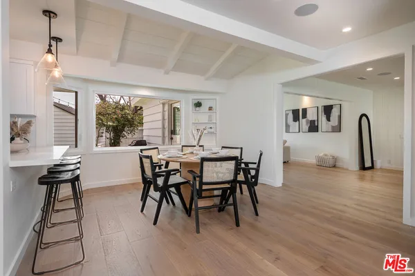 $14,995 | 527 South Bentley Avenue, Los Angeles, CA 90049