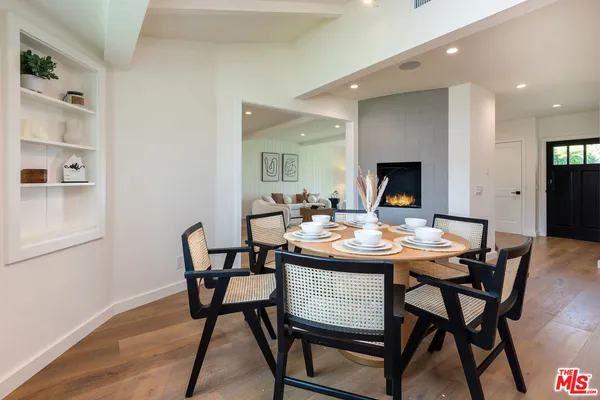 $14,995 | 527 South Bentley Avenue, Los Angeles, CA 90049