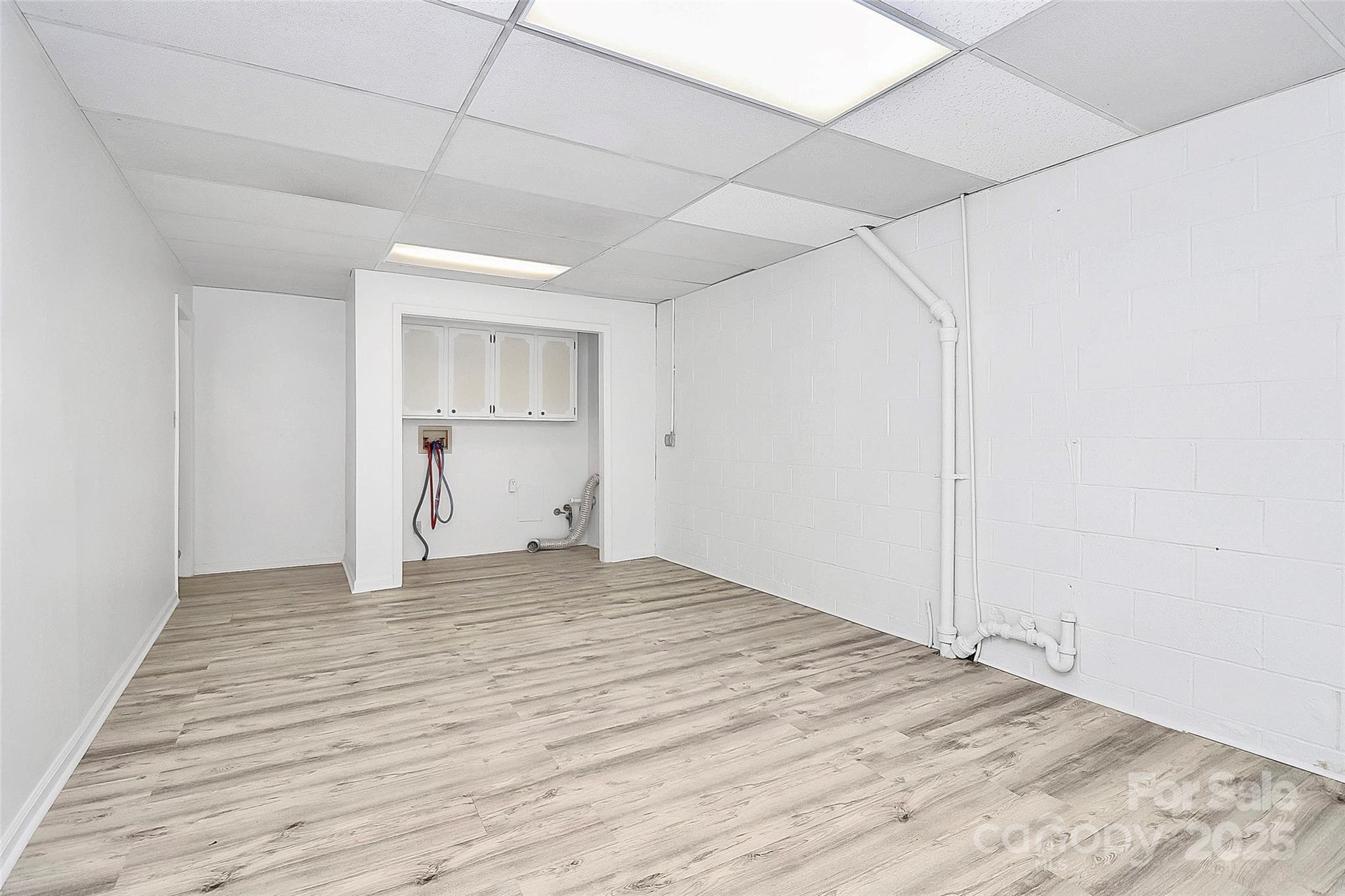 3200 Highview Road Charlotte, NC 28210 - Photo 30 of 48 a view of empty room with wooden floor