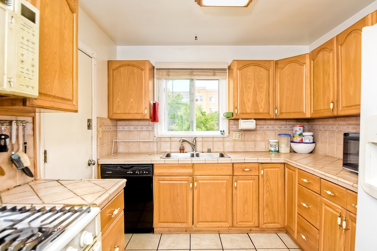 3950 Via Rosa San Marcos, CA 92078 - Photo 8 of 22 Gallery Image 8