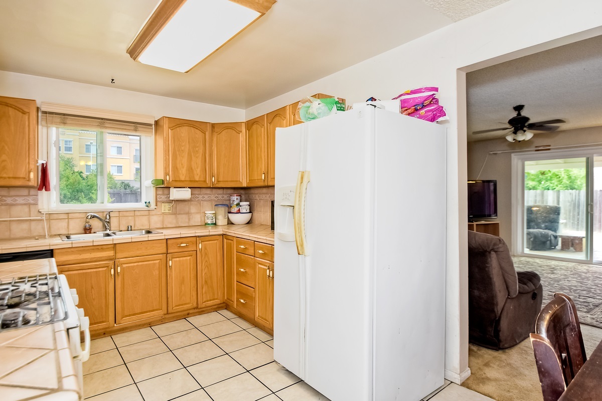 3950 Via Rosa San Marcos, CA 92078 - Photo 9 of 22 Gallery Image 9