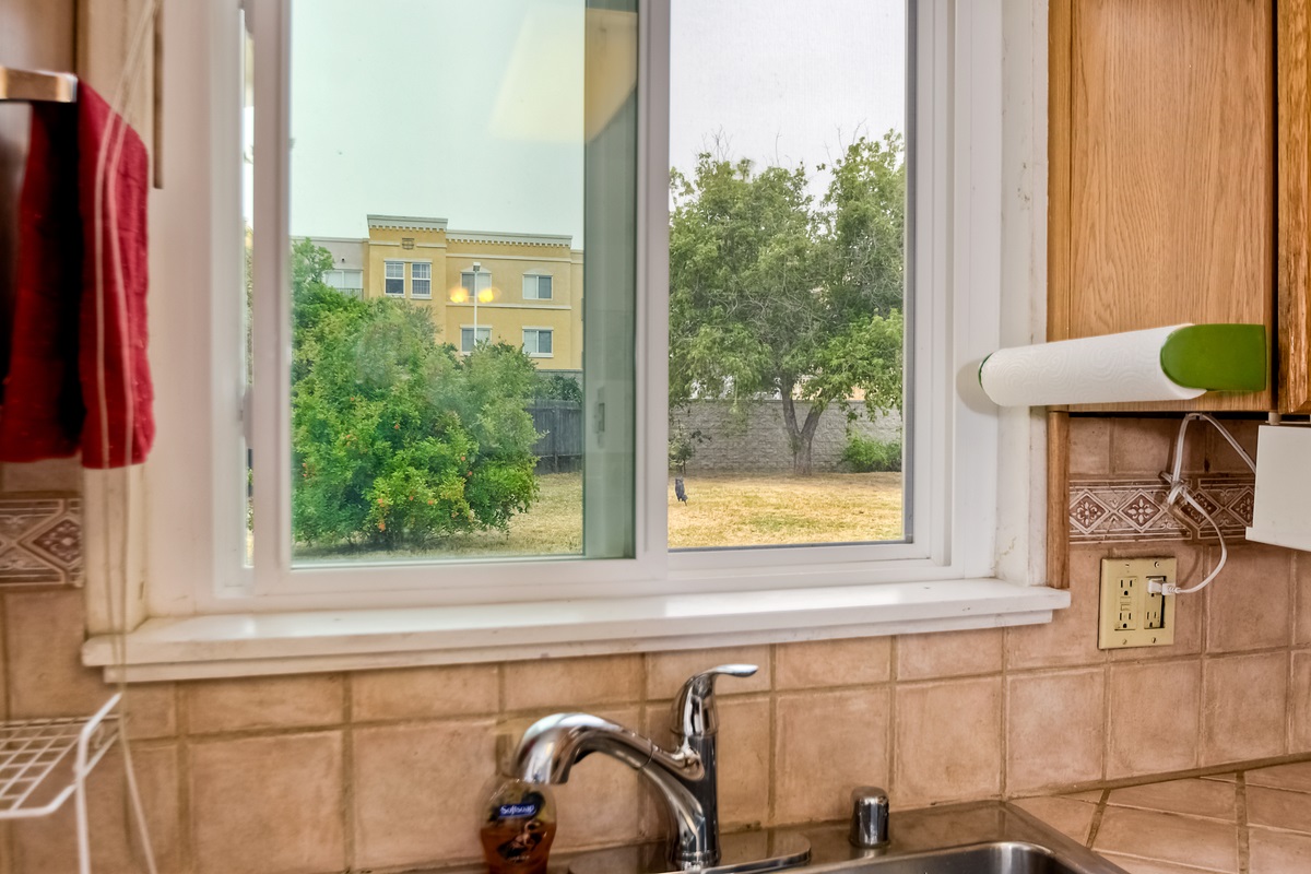 3950 Via Rosa San Marcos, CA 92078 - Photo 10 of 22 Gallery Image 10